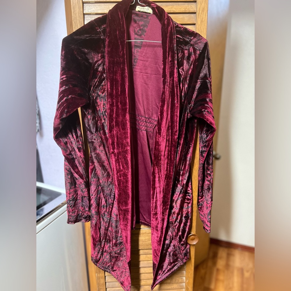 One World Large multi red/black velvet cover up.